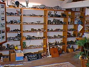 store6.JPG (27564 bytes)